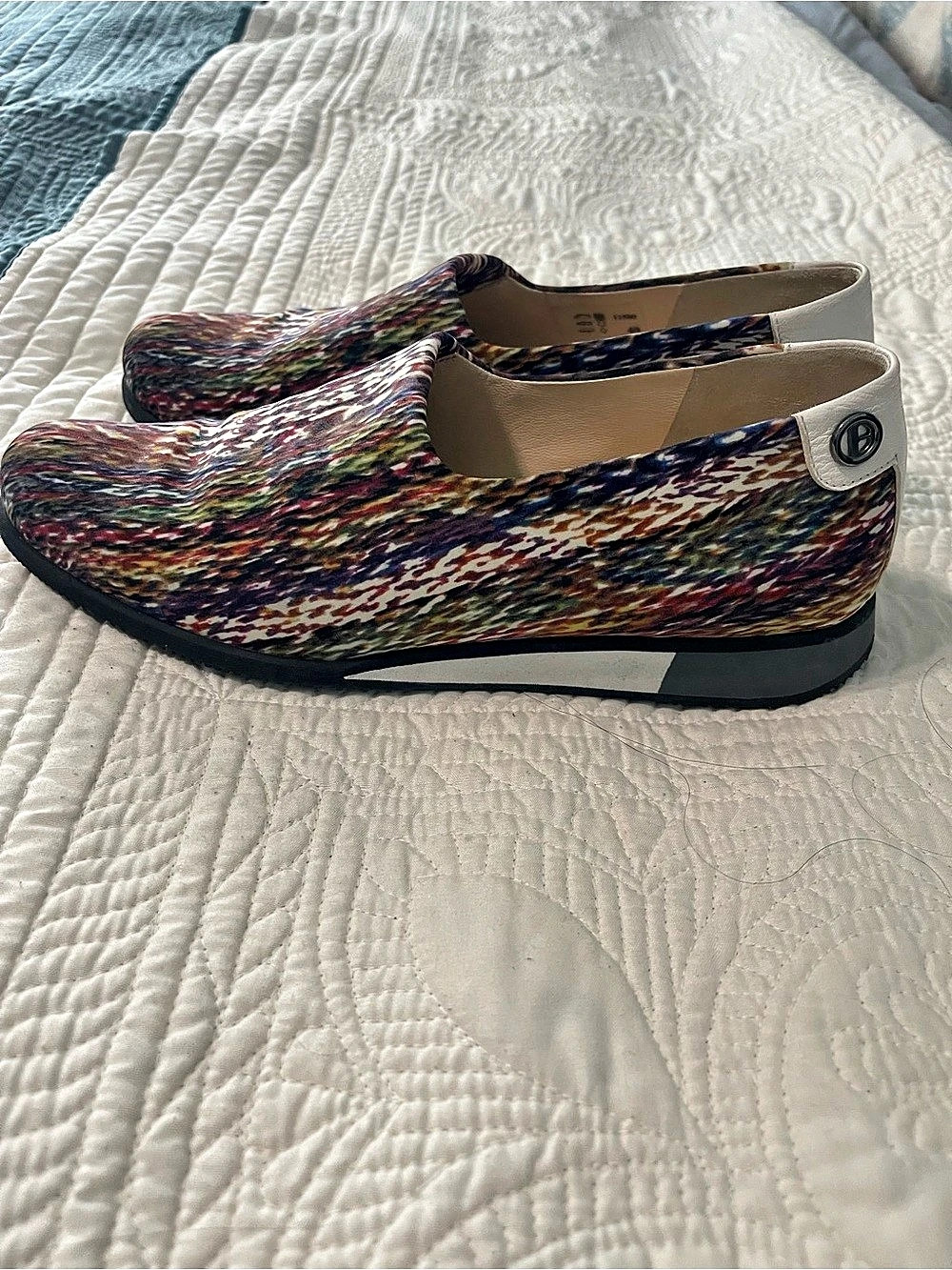 BRUNATE Women's Multicolor & Blue Slip-On Flats